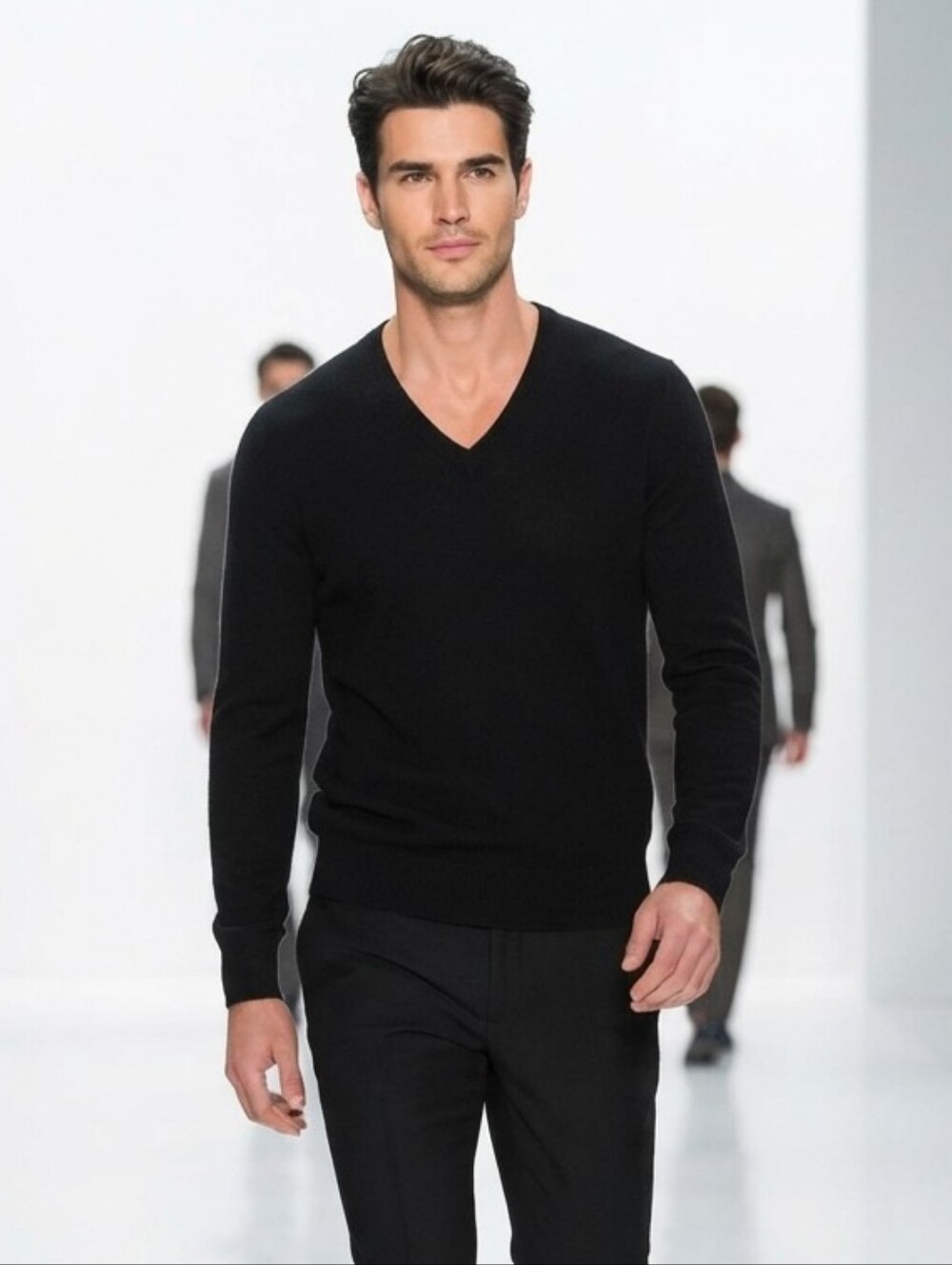 Neiman Marcus Exclusive Men's Black V-Neck Sweater L Merino Wool Silk Cashmere